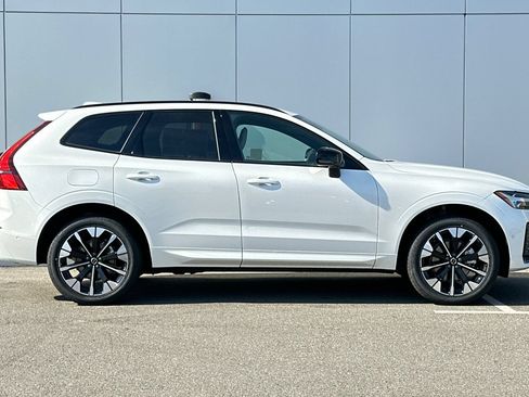 Used 2026 Volvo XC60 B5 Plus w/ Protection Package Premier AWD/4WD image 6