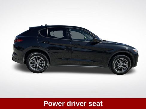 Used 2023 Alfa Romeo Stelvio Sprint image 8