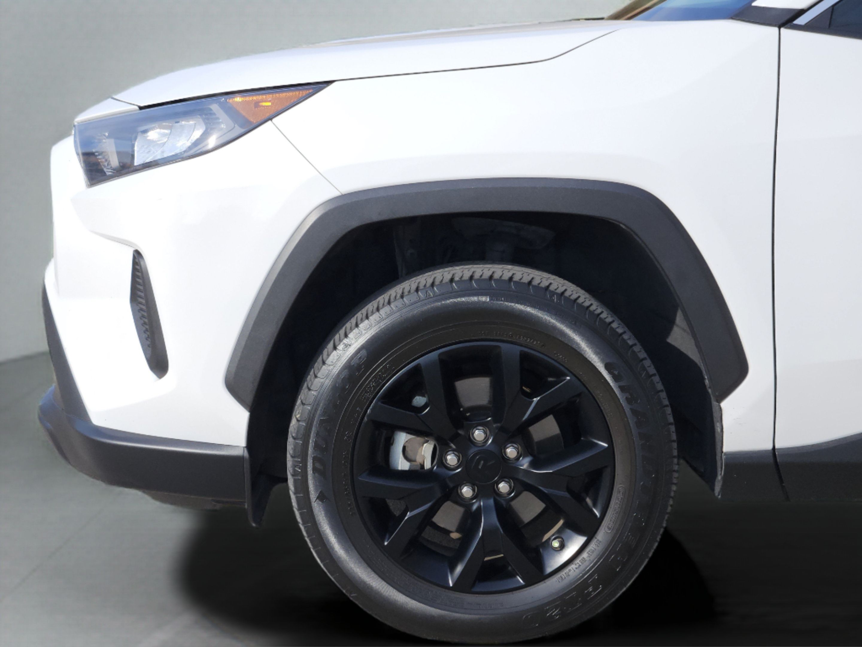 Used 2021 Toyota RAV4 LE AWD/4WD image 31