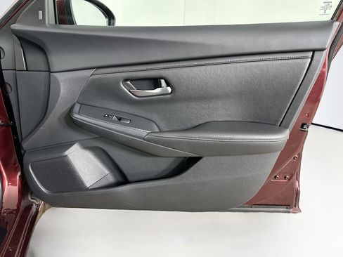 Used 2024 Nissan Sentra SV image 30