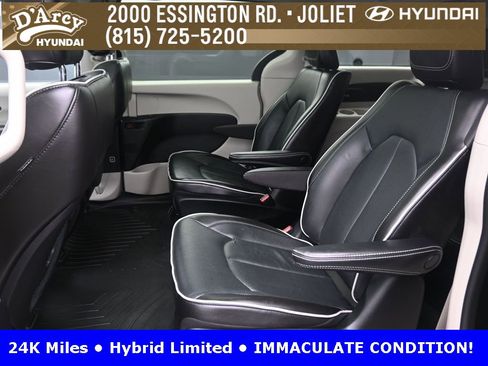 Used 2022 Chrysler Pacifica Limited image 11
