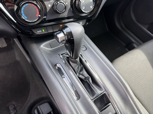 Used 2020 Honda HR-V LX image 21