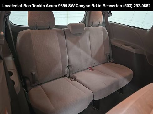 Used 2017 Toyota Sienna LE FWD image 13