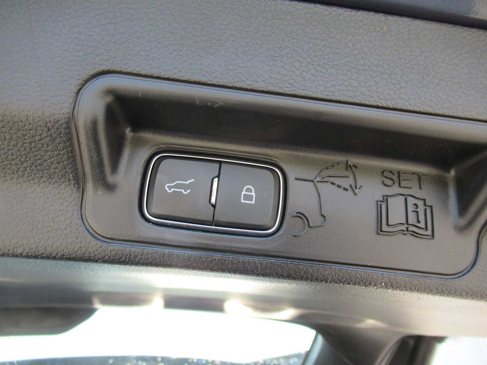 Used 2021 Ford Explorer ST w/ Equipment Group 401A AWD/4WD image 23