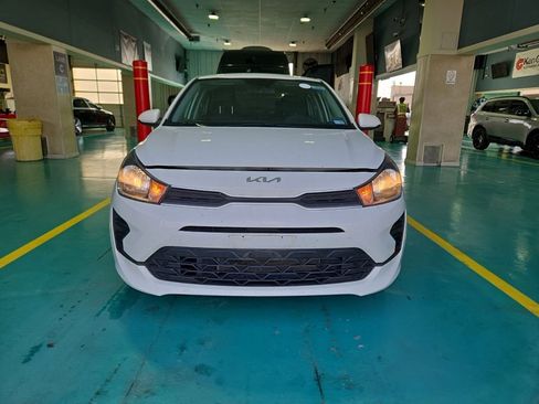 Used 2023 Kia Rio S image 2