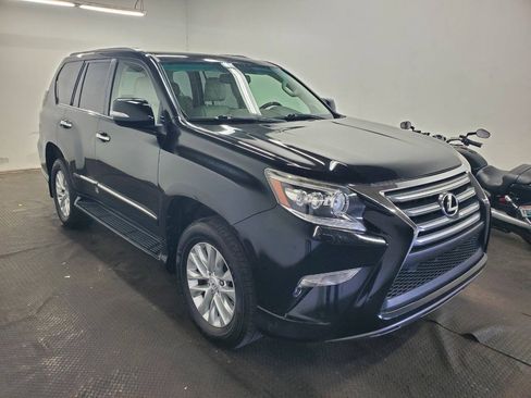 Used 2017 Lexus GX 460 Premium AWD/4WD image 3