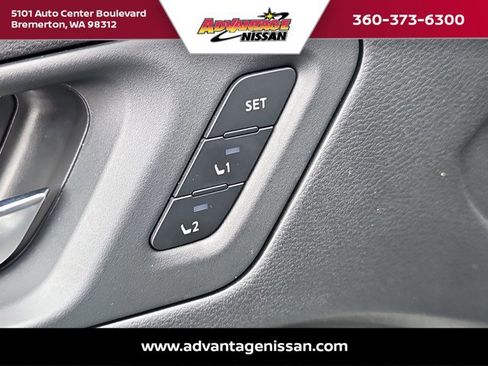 Used 2023 Nissan Ariya AWD image 10