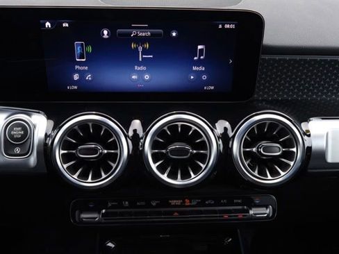Certified 2025 Mercedes-Benz GLB 250 image 18