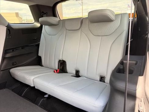 Used 2022 Hyundai Palisade SEL w/ 8P Bench Seat Package AWD/4WD image 18