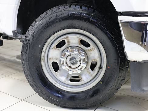 Used 2020 Ford F250 XL w/ STX Appearance Package image 11