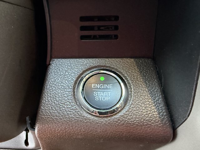 Used 2018 Ford F150 King Ranch w/ Equipment Group 601A Luxury AWD/4WD image 27