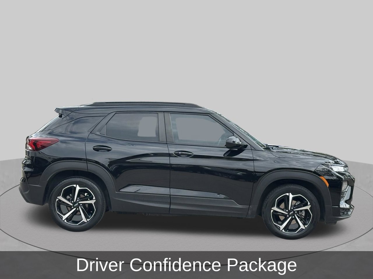 Used 2023 Chevrolet TrailBlazer RS w/ Sun and Liftgate Package FWD image 6