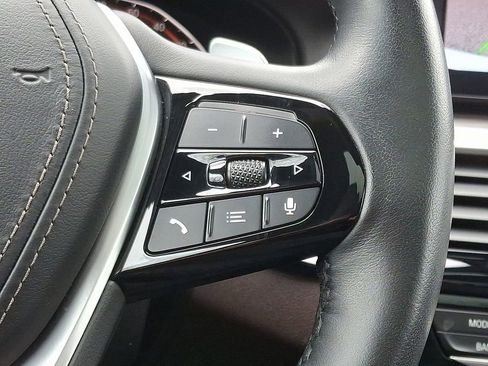 Used 2022 BMW 540i xDrive w/ Executive Package image 24