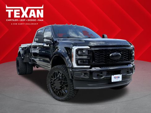 Used 2025 Ford F450 Platinum w/ FX4 Off-Road Package AWD/4WD image 1