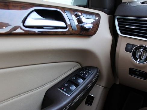 Used 2017 Mercedes-Benz GLS 450 4MATIC image 14