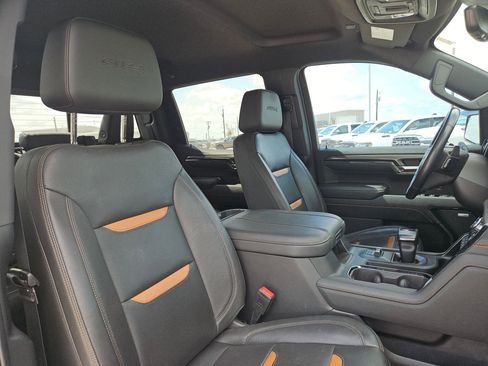 Used 2023 GMC Sierra 1500 AT4 w/ AT4 Premium Package AWD/4WD image 30