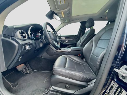 Used 2021 Mercedes-Benz GLC 300 w/ Exterior Lighting Package image 23