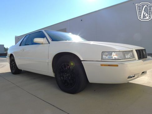 Used 2002 Cadillac Eldorado Collector's Edition image 36