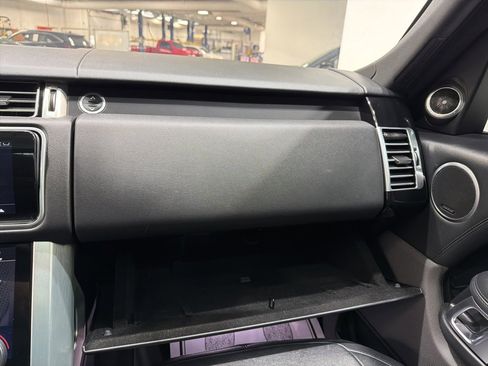 Used 2019 Land Rover Range Rover image 28