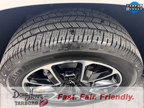 Used 2023 Chevrolet Suburban RST w/ Luxury Package image 13