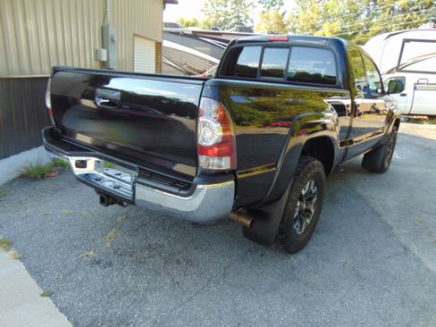 Used 2013 Toyota Tacoma 4x4 Access Cab V6 w/ SR5 Pkg image 13