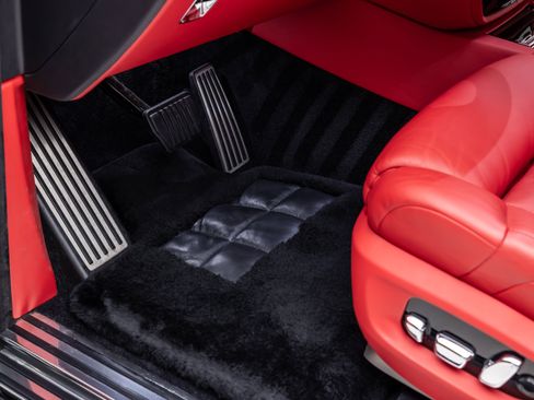 Used 2019 Rolls-Royce Phantom Sedan image 38