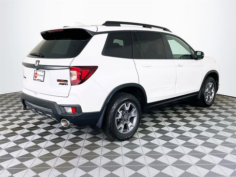 Used 2022 Honda Passport TrailSport image 11