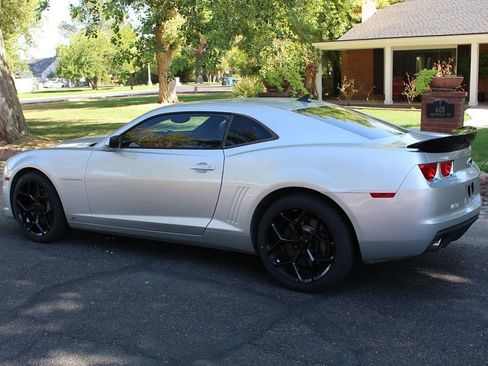 Used 2010 Chevrolet Camaro SS w/ RS Package image 31