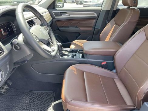 Used 2023 Volkswagen Atlas SEL AWD/4WD image 16