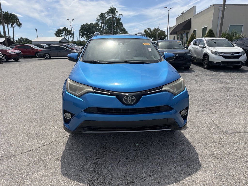 Used 2018 Toyota RAV4 XLE FWD image 9