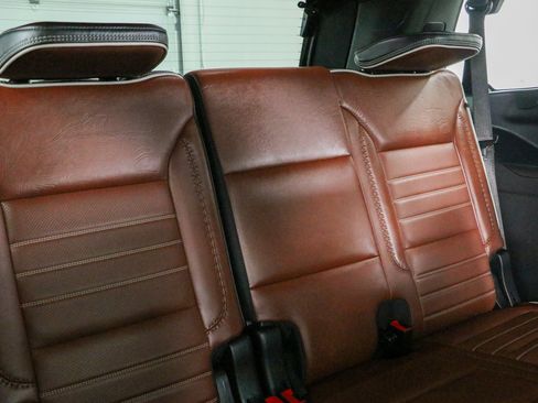 Used 2024 GMC Yukon Denali Ultimate AWD/4WD image 35
