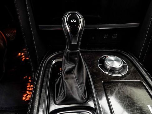 Used 2024 INFINITI QX80 Luxe image 19