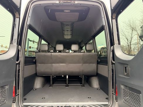 Used 2020 Mercedes-Benz Sprinter 2500 w/ Premium Plus Package image 15