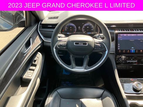 Used 2023 Jeep Grand Cherokee L Limited RWD image 21