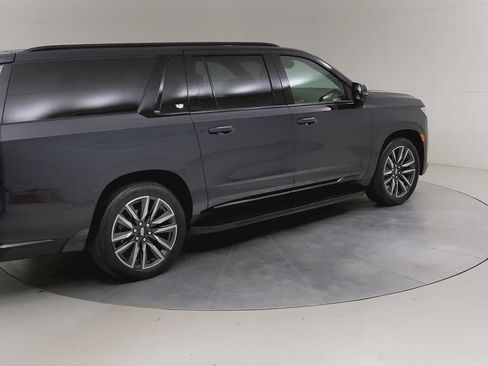 Used 2024 Cadillac Escalade ESV Sport w/ Touring Package AWD/4WD image 15