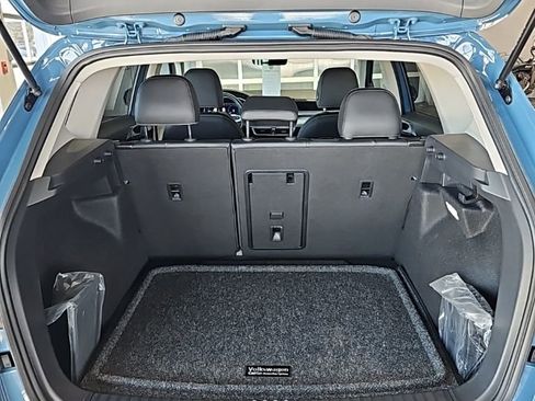 Used 2025 Volkswagen Taos SEL image 19