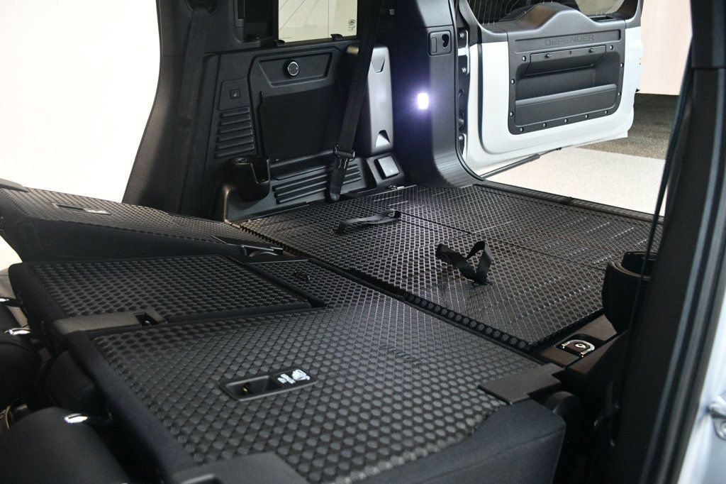Used 2021 Land Rover Defender 110 X AWD/4WD image 78