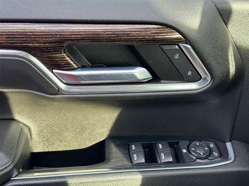 Used 2023 GMC Sierra 1500 Elevation image 28