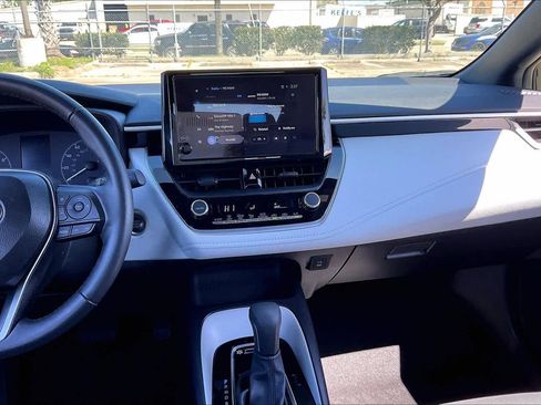 Used 2025 Toyota Corolla SE image 8