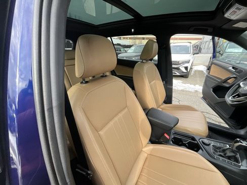 Used 2022 Volkswagen Tiguan SE image 35