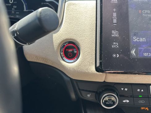 Used 2018 Honda Clarity Touring image 4