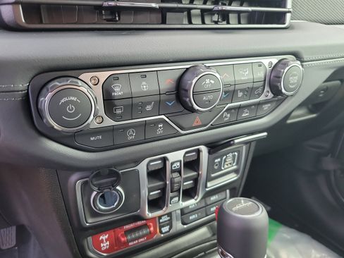 New 2026 Jeep Gladiator Rubicon AWD/4WD image 16