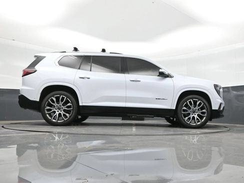 Used 2026 GMC Acadia Denali Ultimate w/ LPO, All-Weather Package AWD/4WD image 31
