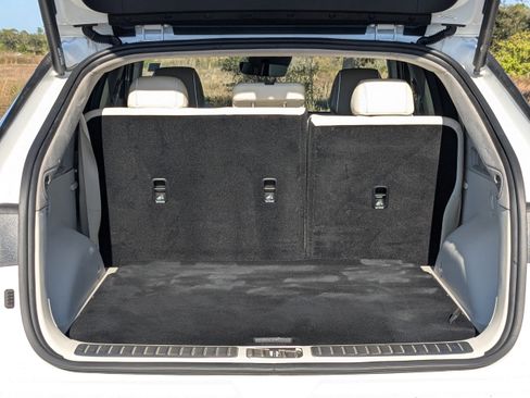 Used 2023 Genesis GV60 Performance image 15