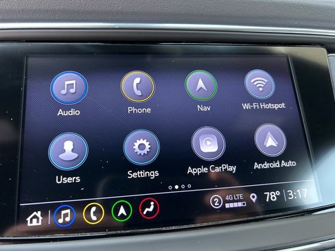 Used 2024 Buick Enclave Premium image 40