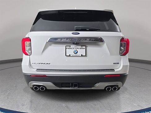 Used 2020 Ford Explorer Platinum w/ Premium Technology Package image 7