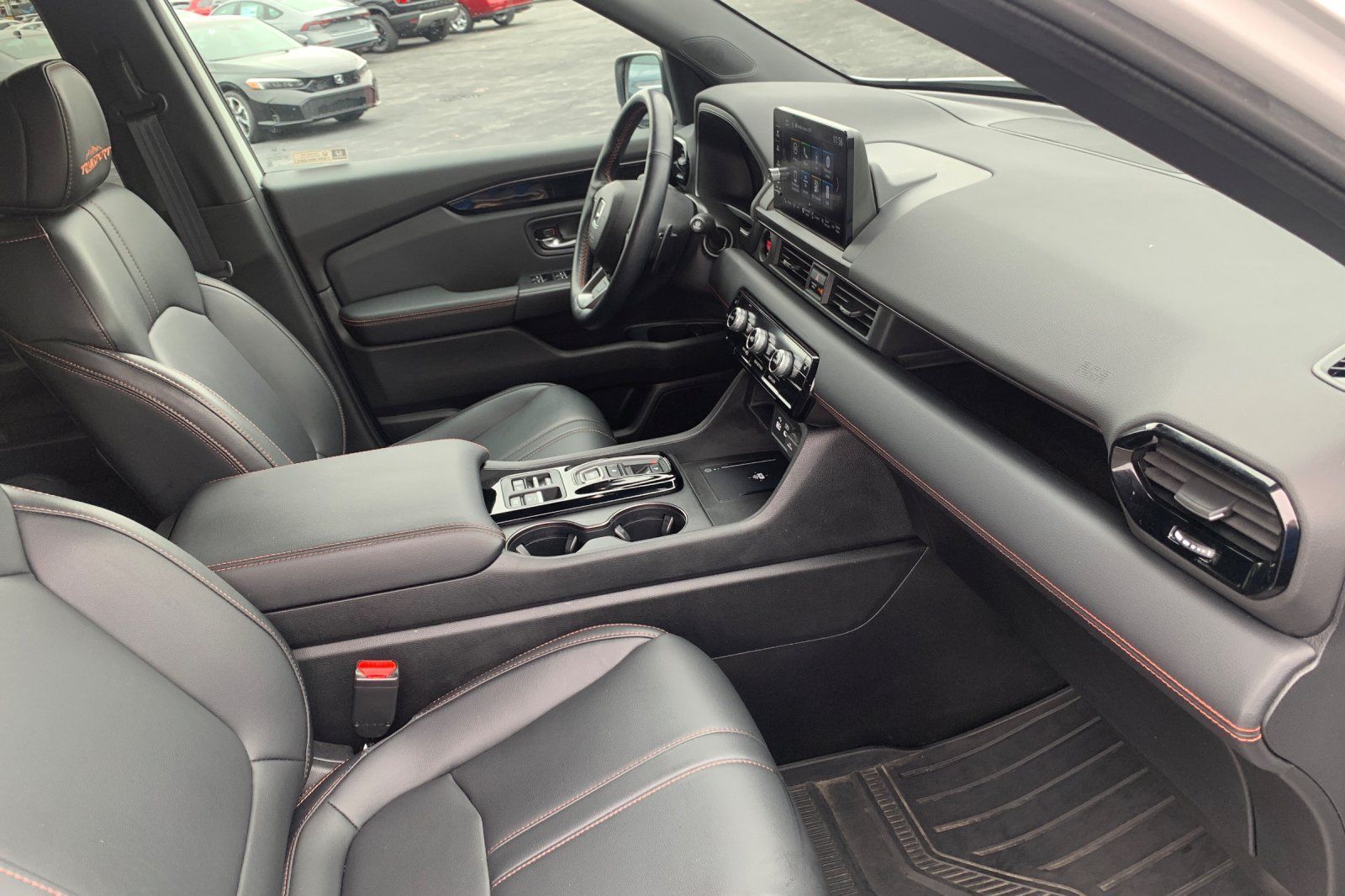 Used 2024 Honda Pilot TrailSport image 21