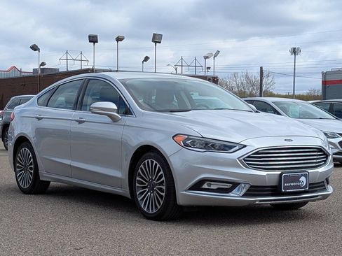 Used 2017 Ford Fusion SE w/ Fusion SE Technology Package AWD/4WD image 6