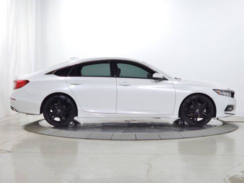 Used 2020 Honda Accord Sport image 9