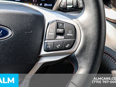 Used 2025 Ford Explorer Active RWD image 36